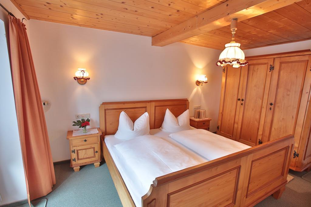 Berggasthaus Weingarten Ruhpolding Bilik gambar